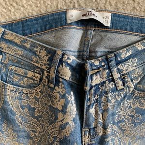 Hollister jeans with good details size 1